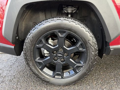 Used 2023 Toyota RAV4 TRD Off-Road image 9