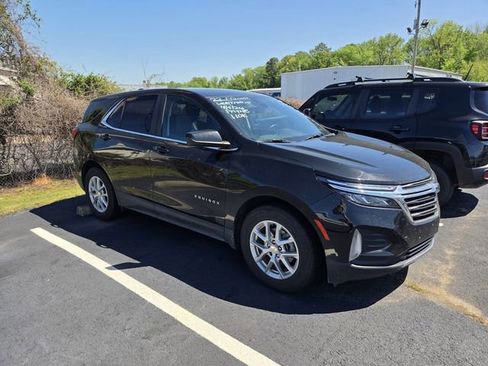 Used 2022 Chevrolet Equinox LT image 3