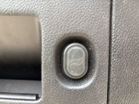 Used 2018 Chevrolet Tahoe LT image 41