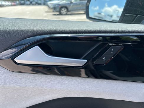 New 2025 Volkswagen Taos S image 11