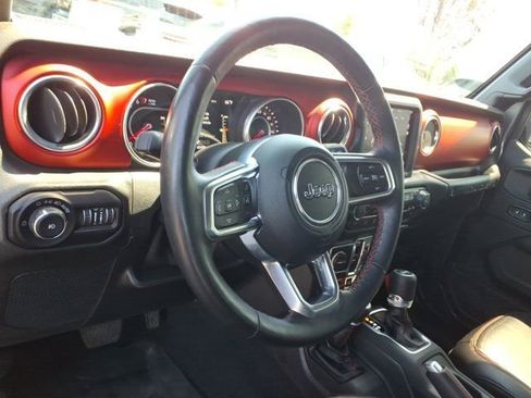 Used 2018 Jeep Wrangler Unlimited Rubicon AWD/4WD image 8