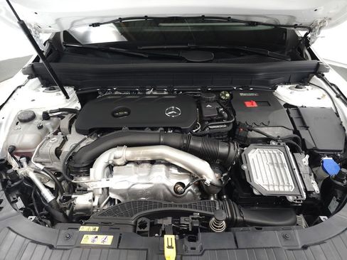 Certified 2026 Mercedes-Benz GLB 250 4MATIC image 33