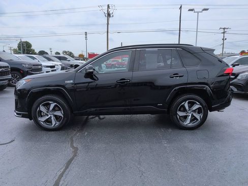 Used 2021 Toyota RAV4 SE AWD/4WD image 2