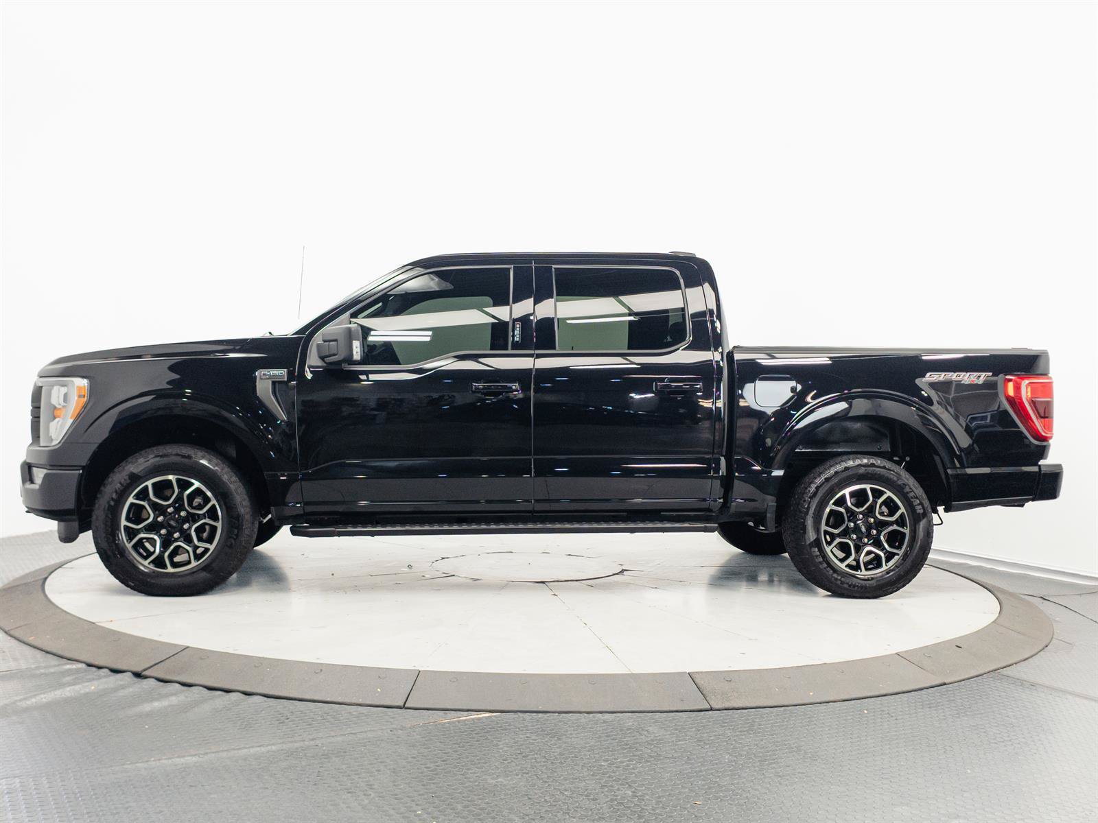 Used 2023 Ford F150 XLT w/ Equipment Group 302A High AWD/4WD image 9