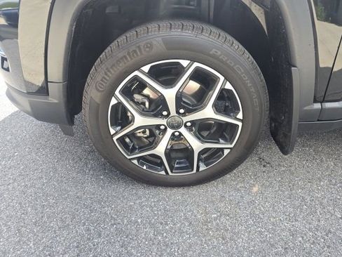 Certified 2025 Jeep Compass Limited AWD/4WD image 9