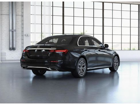 Certified 2022 Mercedes-Benz E 350 4MATIC Sedan image 41