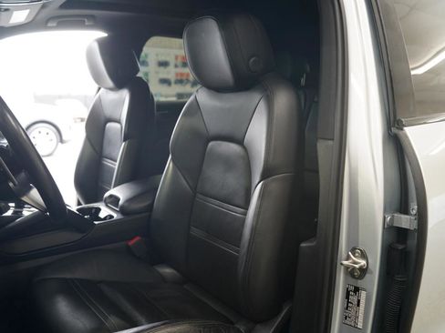 Used 2019 Porsche Cayenne S AWD/4WD image 26