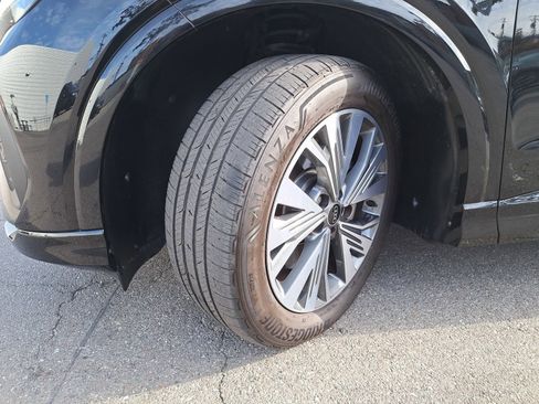Certified 2024 Audi Q4 e-tron Premium RWD image 36