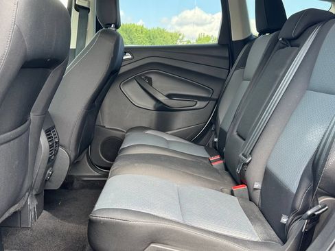 Certified 2018 Ford Escape SE FWD image 10