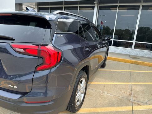 Used 2018 GMC Terrain SLE AWD/4WD image 3