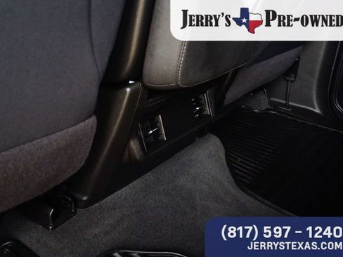 Used 2021 Chevrolet Silverado 1500 Custom Trail Boss AWD/4WD image 20