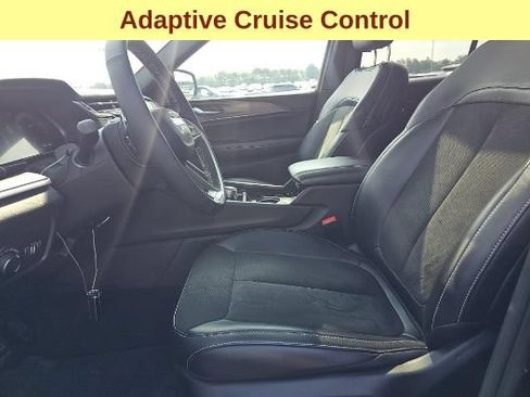 Used 2025 Jeep Grand Cherokee Altitude AWD/4WD image 10