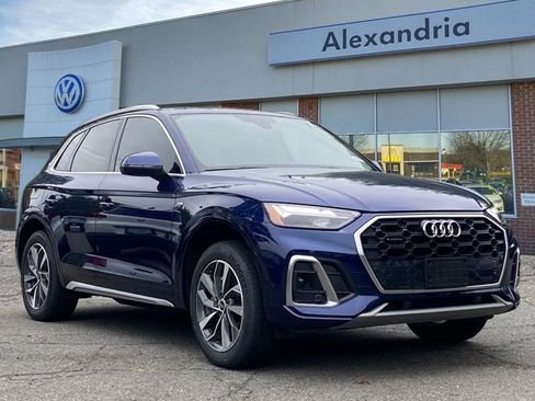 Used 2022 Audi Q5 2.0T Premium w/ Convenience Package image 1