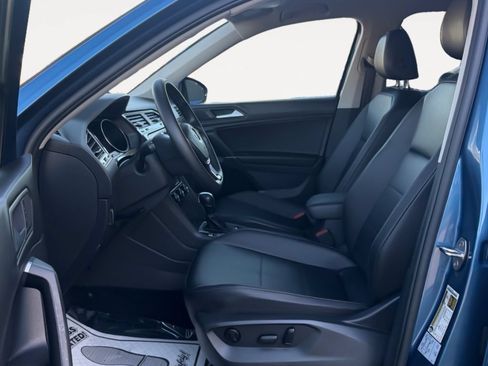 Used 2020 Volkswagen Tiguan SE w/ 3rd Row Seat Package AWD/4WD image 11
