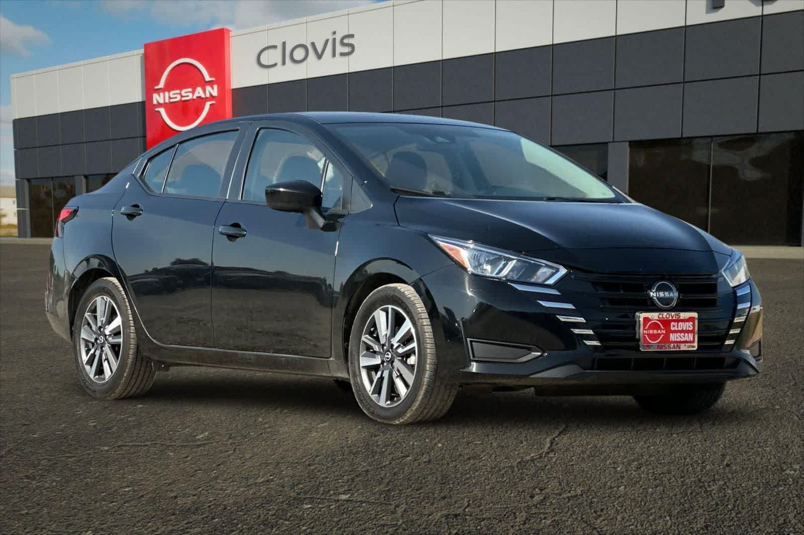Used 2023 Nissan Versa SV FWD image 10