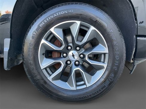 Used 2024 Chevrolet Silverado 1500 RST image 15