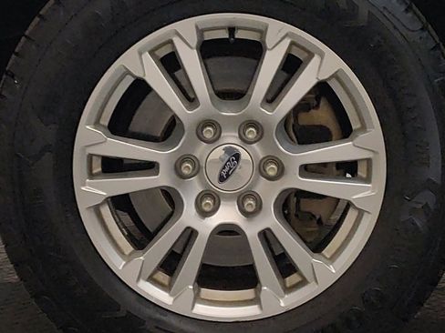 Used 2016 Ford F150 Lariat w/ Equipment Group 501A Mid image 31