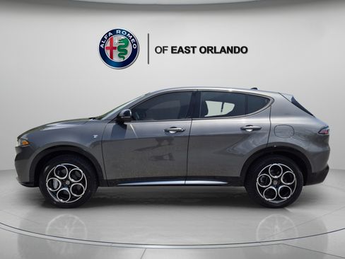 Used 2024 Alfa Romeo Tonale Ti w/ Premium Interior Package AWD/4WD image 7