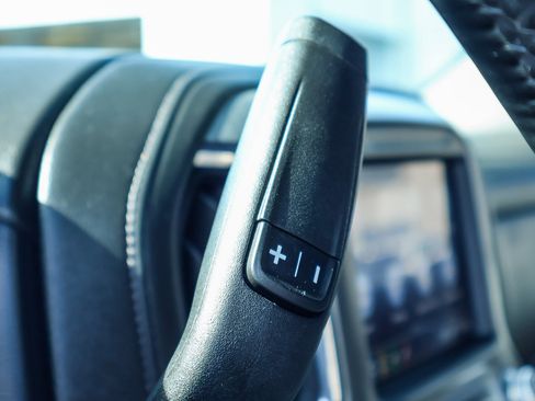 Used 2021 GMC Sierra 3500 Denali w/ Denali Black Diamond Edition image 11