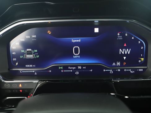 Used 2023 Chevrolet Silverado 1500 ZR2 w/ Technology Package image 11