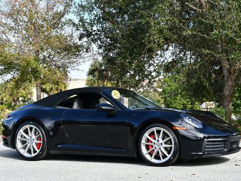 Used 2022 Porsche 911 Carrera 4S image 41