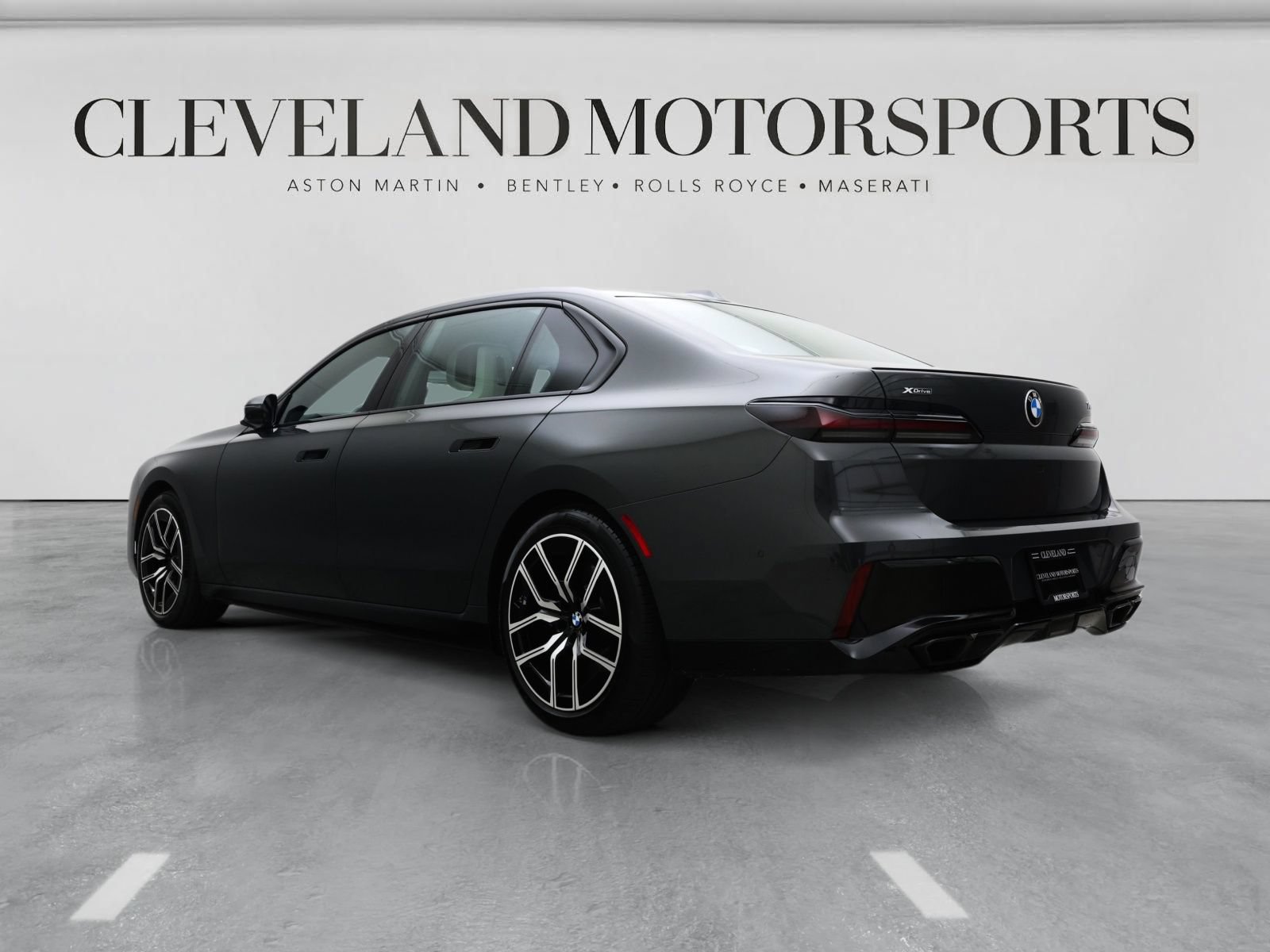 Used 2026 BMW 760i xDrive AWD/4WD image 2