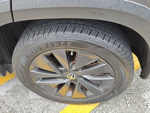 Used 2023 Volkswagen Taos S FWD image 5