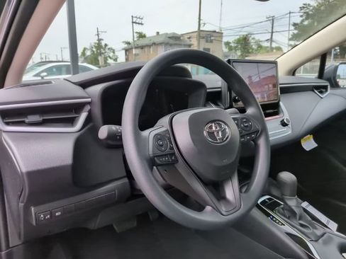 Used 2026 Toyota Corolla LE w/ LE Premium Package FWD image 24