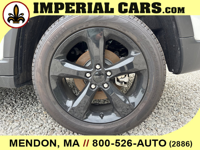 New 2026 Jeep Grand Cherokee Limited w/ Limited Altitude Package AWD/4WD image 8