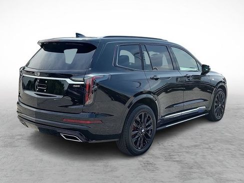 Certified 2025 Cadillac XT6 Sport w/ Platinum Package AWD/4WD image 4