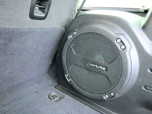Used 2022 Jeep Wrangler Unlimited Sahara w/ Cold Weather Group AWD/4WD image 15
