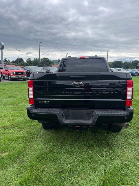 Used 2022 Ford F250 XLT w/ Black Appearance Package AWD/4WD image 6
