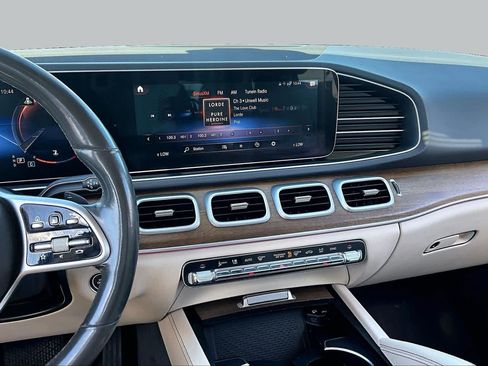 Used 2020 Mercedes-Benz GLE 350 w/ Premium Package image 7