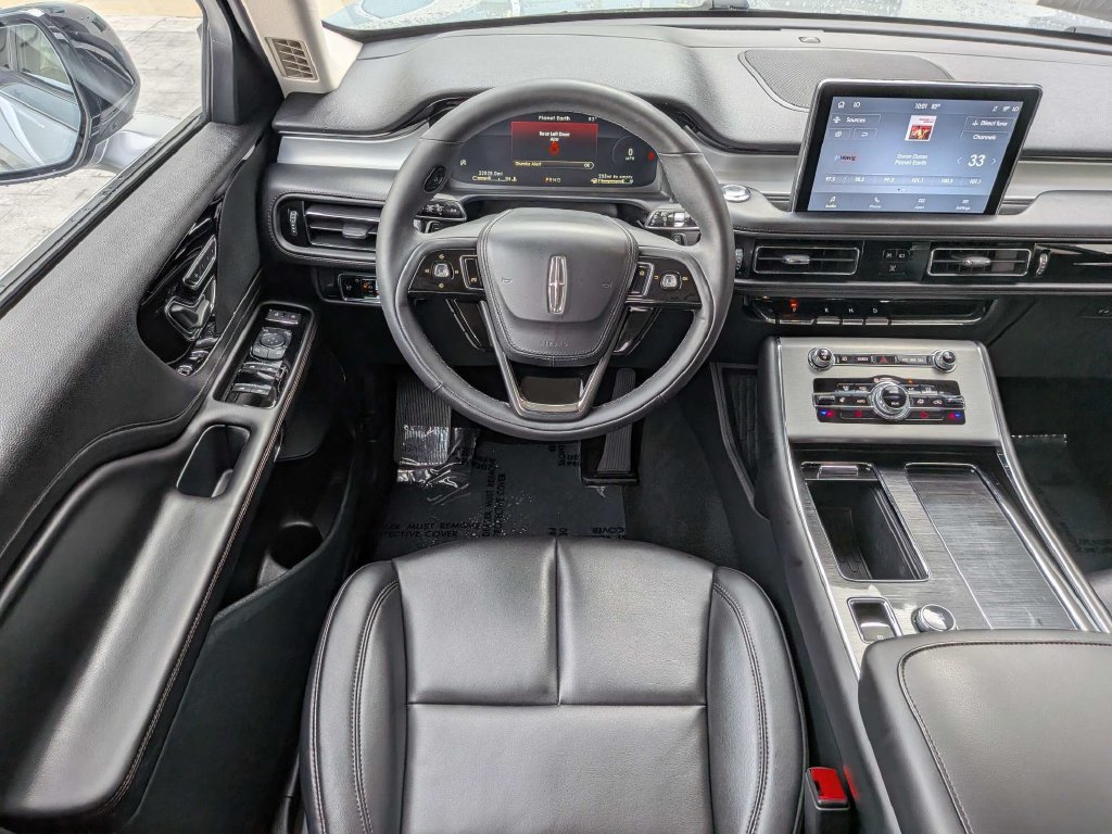 Certified 2024 Lincoln Aviator 2WD w/ Premium Package image 17