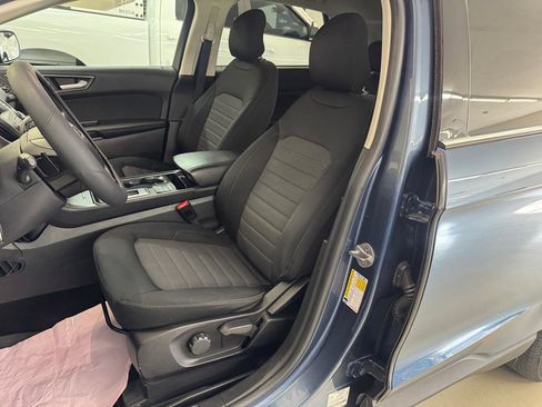 Used 2019 Ford Edge SE image 7