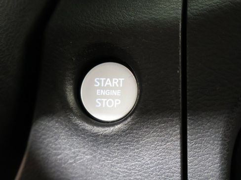 Used 2022 Nissan Frontier PRO-4X w/ Technology Package image 39