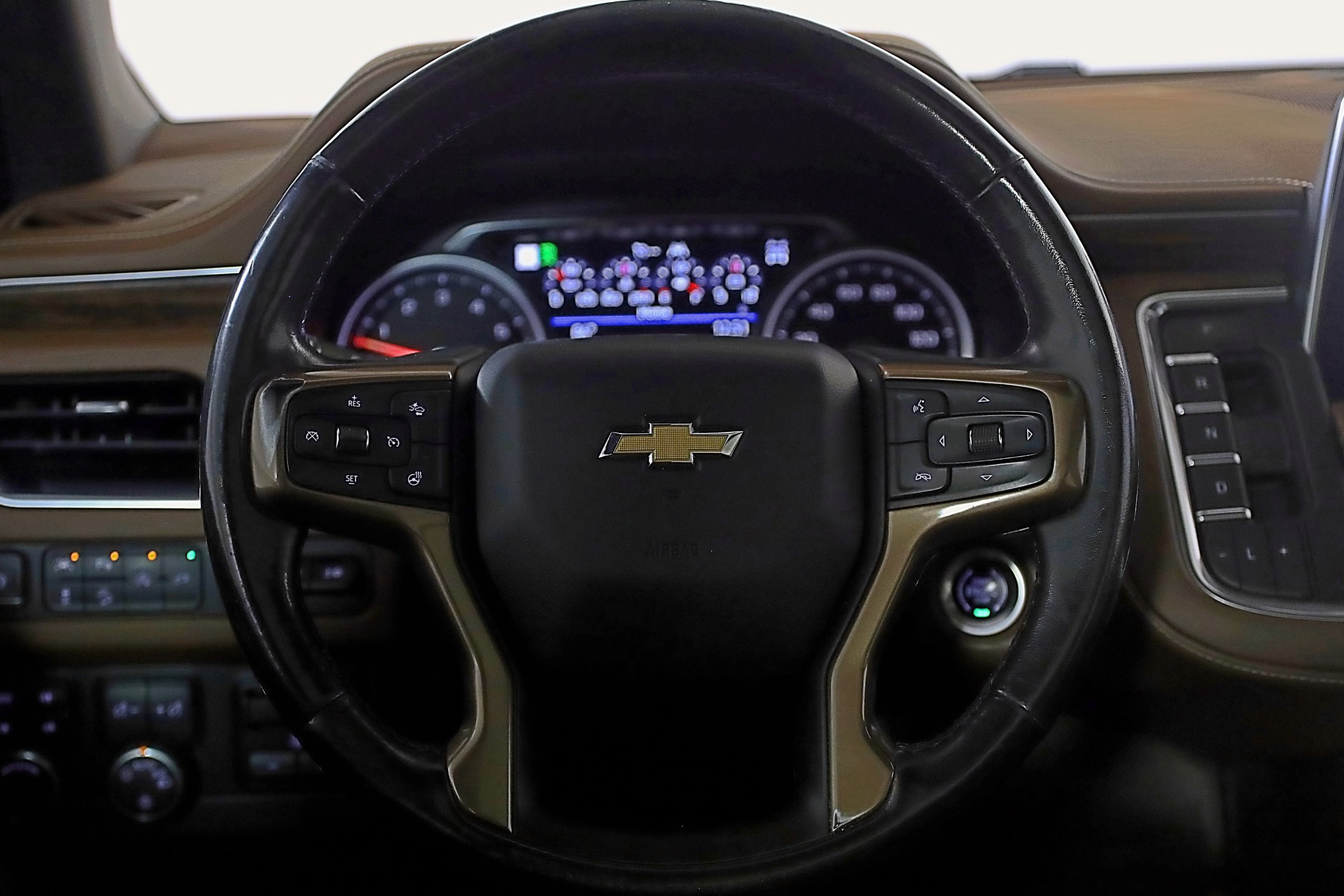 Used 2021 Chevrolet Tahoe High Country w/ Premium Package AWD/4WD image 15