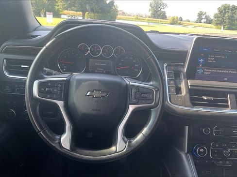 Used 2021 Chevrolet Tahoe Z71 w/ Rear Media and Nav Package image 5