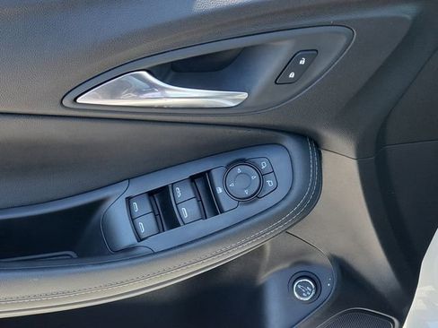 Used 2025 Buick Encore GX Preferred AWD/4WD image 22