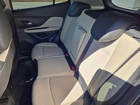 Used 2022 Buick Encore Preferred w/ Safety Package image 36