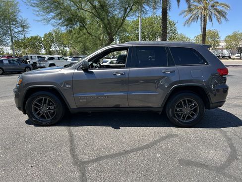 Used 2017 Jeep Grand Cherokee Laredo 75th Anniversary RWD image 2