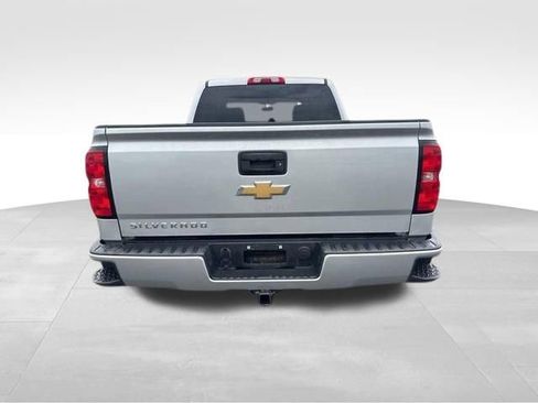 Used 2018 Chevrolet Silverado 1500 LT w/ All Star Edition AWD/4WD image 6