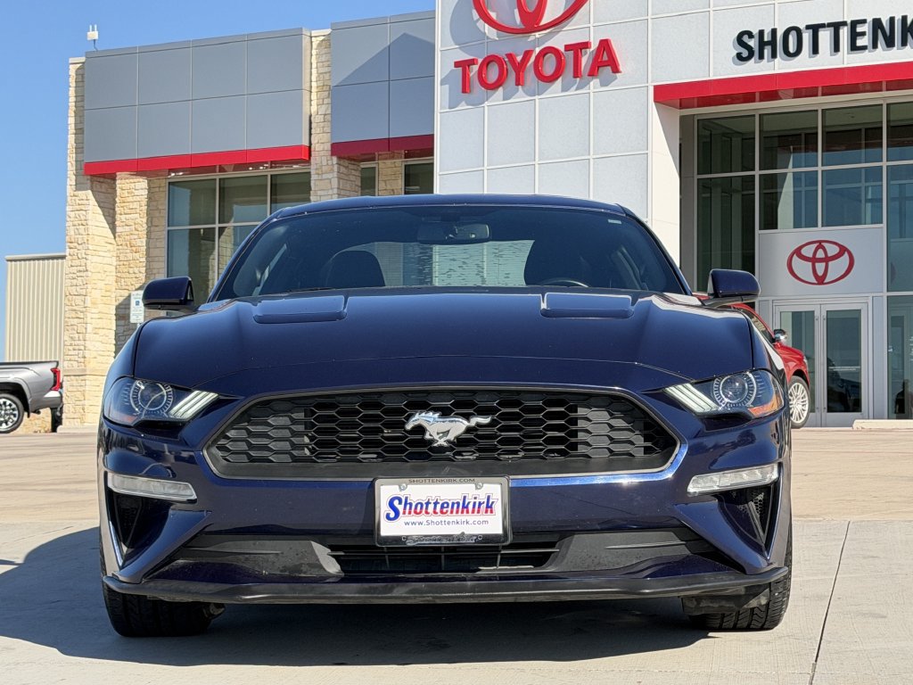Used 2018 Ford Mustang Coupe w/ Equipment Group 101A RWD image 7