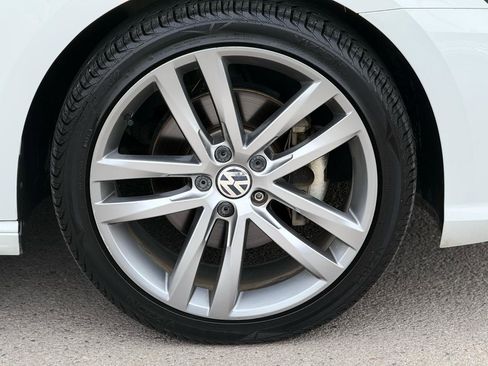Used 2017 Volkswagen Passat 1.8T R-Line FWD image 10