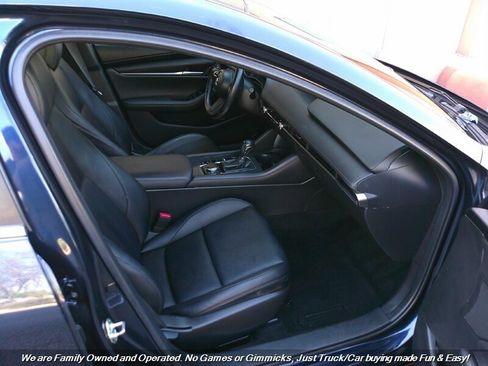 Used 2021 MAZDA MAZDA3 s image 29