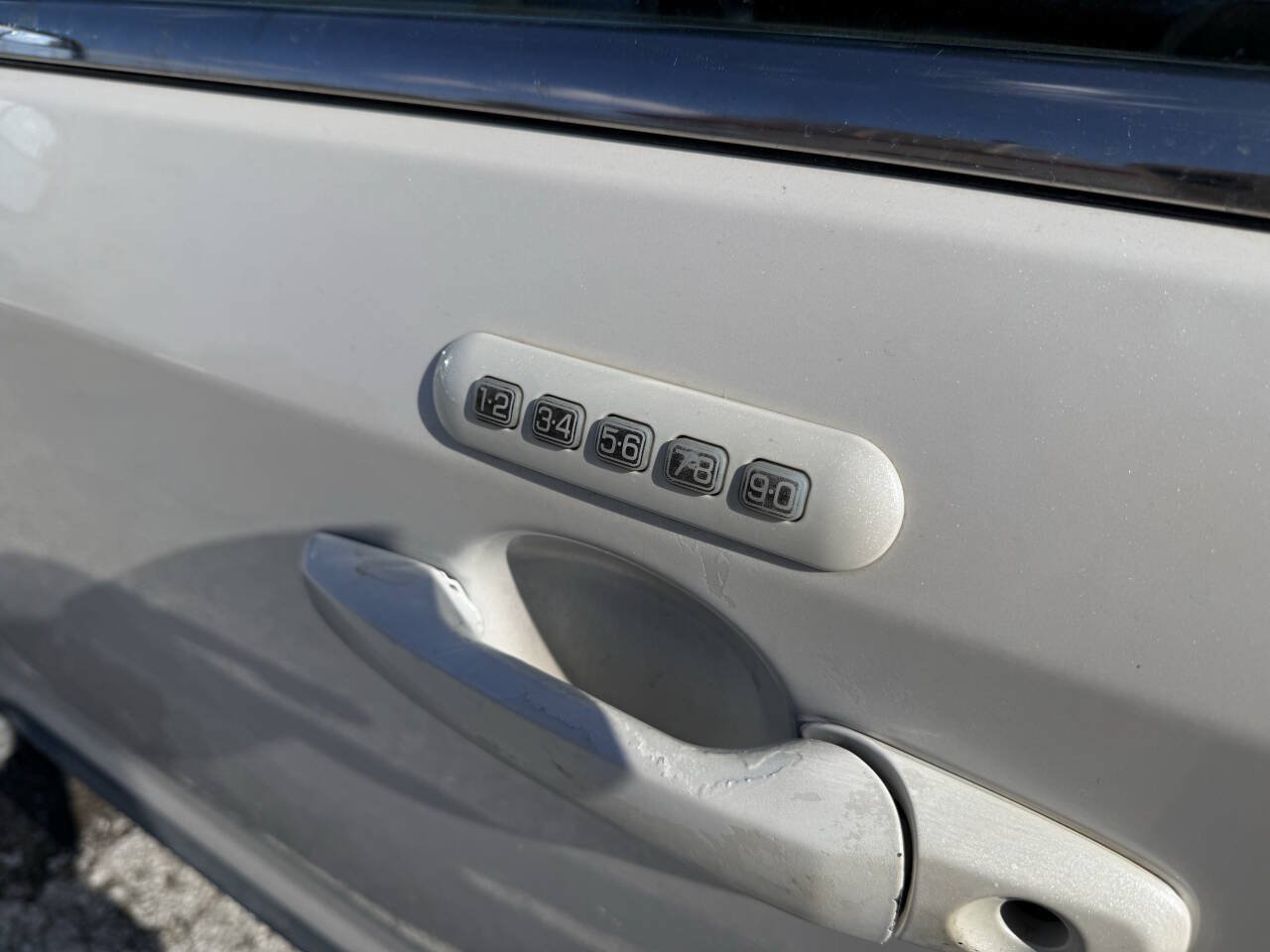 Used 2013 Ford Edge Limited FWD image 21