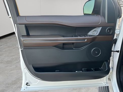 Used 2021 Ford Expedition King Ranch image 25