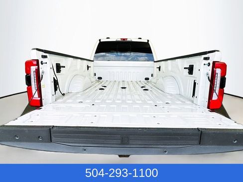 Used 2023 Ford F450 Platinum w/ FX4 Off-Road Package AWD/4WD image 30