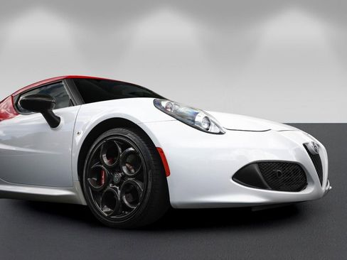 Used 2017 Alfa Romeo 4C Coupe w/ Coupe Track Package 1 RWD image 9