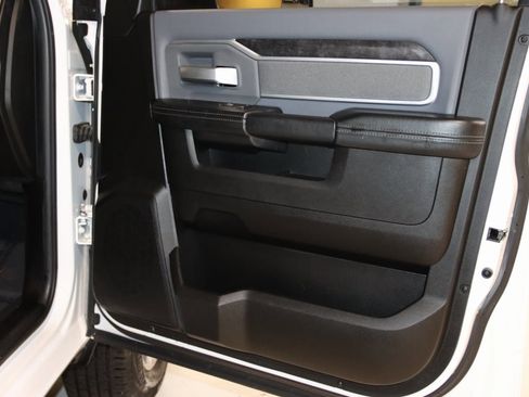 Used 2022 RAM 2500 Big Horn w/ Level A Equipment Group image 60